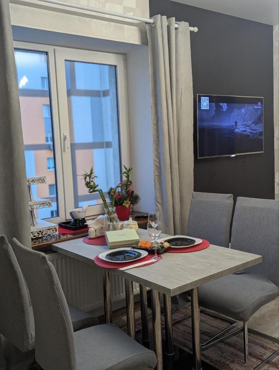 2-Кім Новобудова, Центр, Провулок Лапушкіна , 9 Apartamento Khmelʼnytsʼkyy Exterior foto