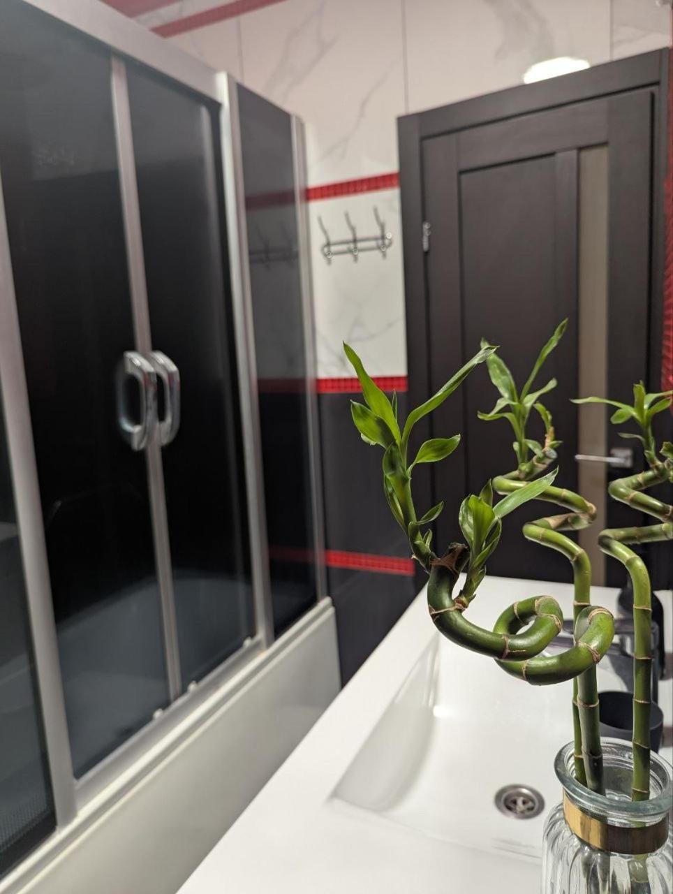 2-Кім Новобудова, Центр, Провулок Лапушкіна , 9 Apartamento Khmelʼnytsʼkyy Exterior foto