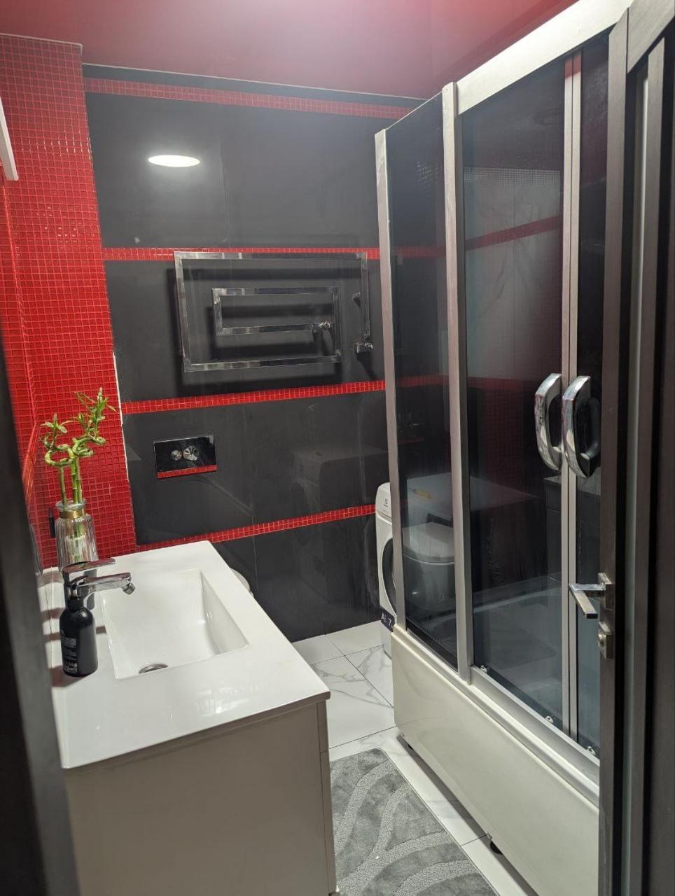 2-Кім Новобудова, Центр, Провулок Лапушкіна , 9 Apartamento Khmelʼnytsʼkyy Exterior foto
